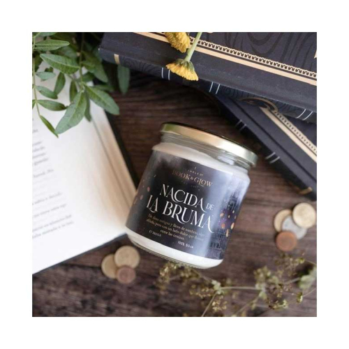 Book and Glow - *Mundos Notáveis* - Vegan Soy Candle - Nacida de la bruma