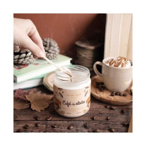 Book and Glow - *Perfect Moments* - Vegan Soy Candle - Café de otoño