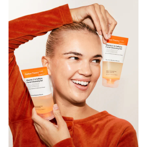 Carbon Theory - *SupaVIT-C* - Gel de limpeza facial com vitamina C e cafeína