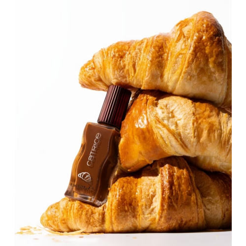 Catrice - *Autumn Delights* - Brilho de lábios Sweet Treat Lip Glaze - C02: Fresh Baked Croissant