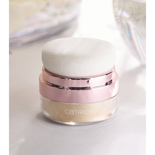 Catrice - *Brides & Besties* - Iluminador Corporal em Pó Dream Cushion