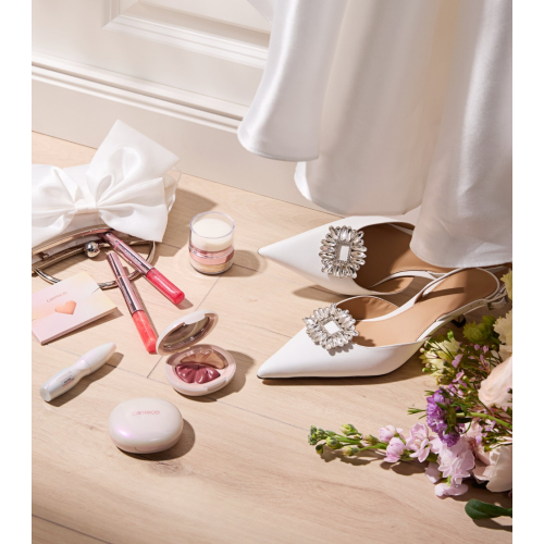 Catrice - *Brides & Besties* - Iluminador Corporal em Pó Dream Cushion