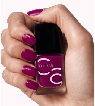 Catrice - Esmalte Fashion ICONails - 177: My Berry First Love