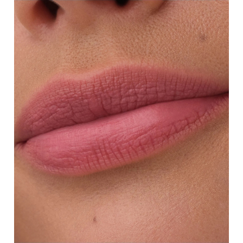 Catrice - Labial efeito crema pó Blur-Real Lip - C040: Berry Dusk
