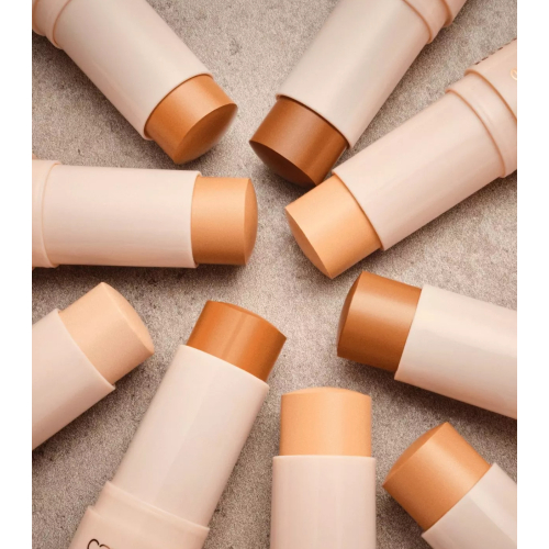 Catrice - Stick facial com cor Soft Glam Filter 040: Medium - Tan