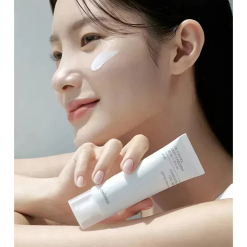 Celimax - *Oil Control* - Protetor solar facial Light Sunscreen SPF50+ PA++++