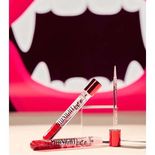 essence - Óleo labial Midnight Bite