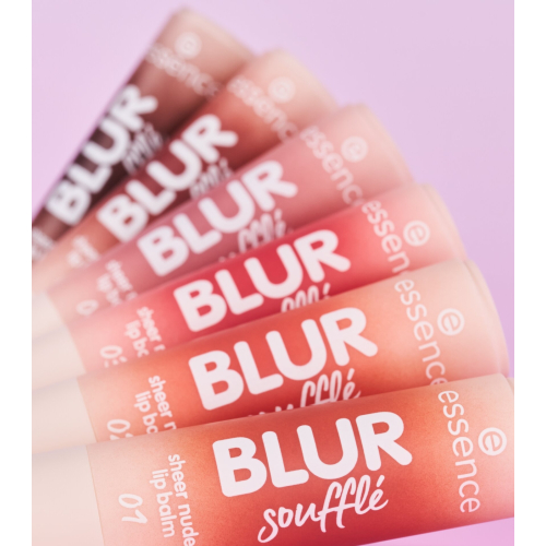 essence - Bálsamo labial Blur Soufflé - 02: Nude Peach