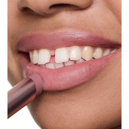 essence - Bálsamo labial Blur Soufflé - 04: Nude Mauve