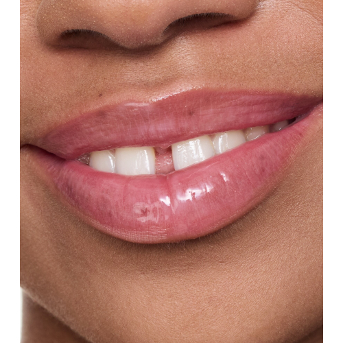 essence - Bálsamo labial Milky Glazed - 01: Sheeriously Creamy