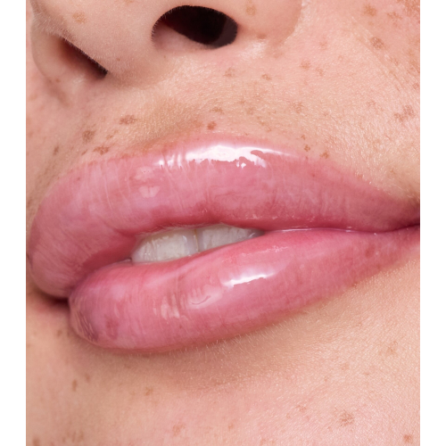 essence - Bálsamo labial Milky Glazed - 01: Sheeriously Creamy