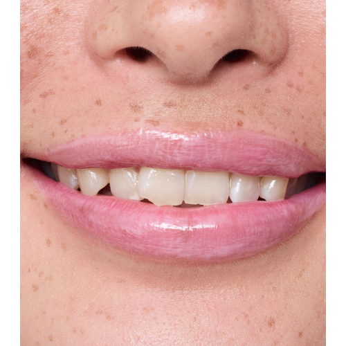 essence - Bálsamo labial Milky Glazed - 02: Strawberry Whip