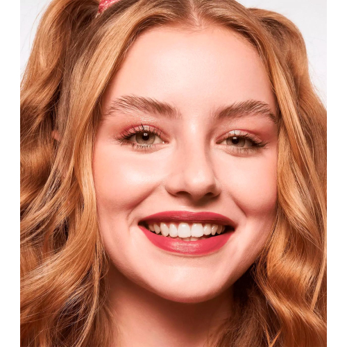 essence - Batom com acabamento fosco de longa duração The Slim Stick - 105: Velvet Punch