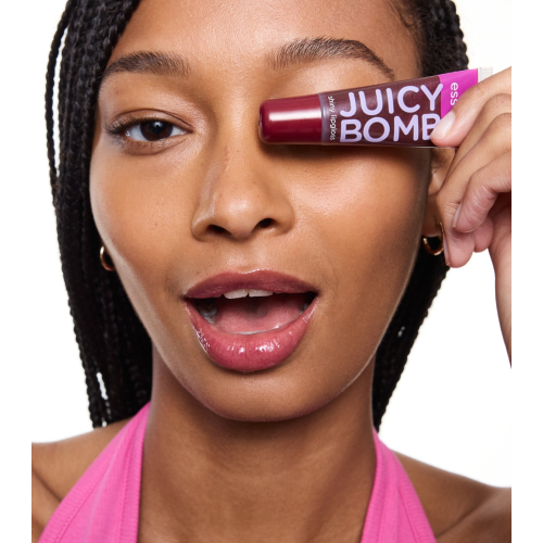 essence - Brilho Labial Juicy Bomb - 110: Crushed Berry
