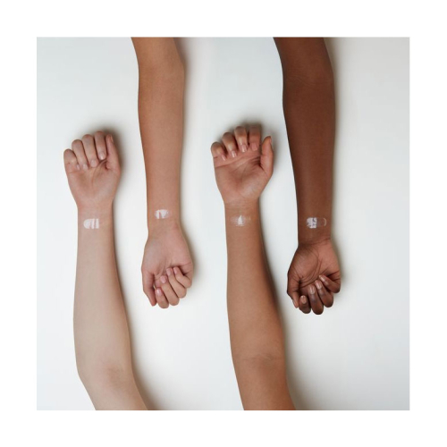 essence - Brilho labial volumizador What The Fake! - 01: Oh My Plump!