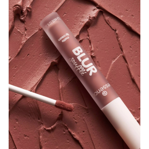 essence - Batom matte com acabamento esfumado BLUR soufflé - 02: Spice Filter