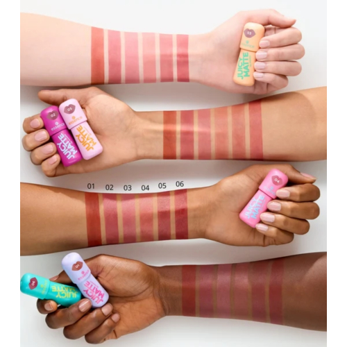 essence - Mousse labial Juicy Matte - 01: Maple Rouge
