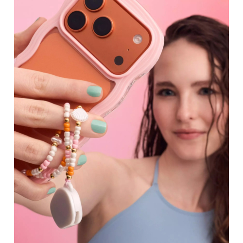 essence - *The Little Mermaid* - Bálsamo labial com pingente para celular