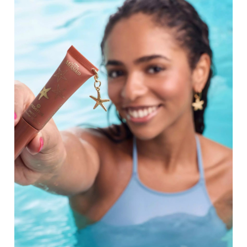 essence - *The Little Mermaid* - Brilho Labial Peptídico - 02: Seaside Romance