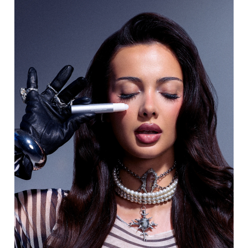 Everybody London - *Aleksandra Sosfa Futura Makeup* - Bastão iluminador Prism Stick