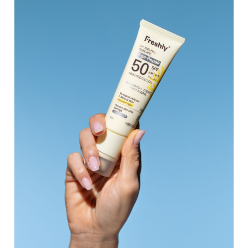 Freshly Cosmetics - *D+ Natural Suncare* - Protetor solar facial Age-Repair SPF50