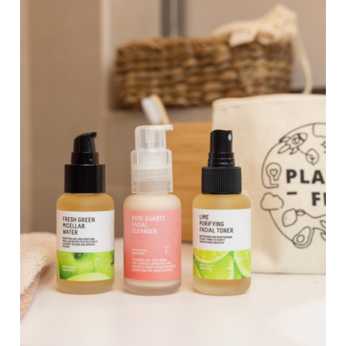 Freshly Cosmetics - Conjunto de limpeza facial em tamanho de viagem Mini Cleanser Trio