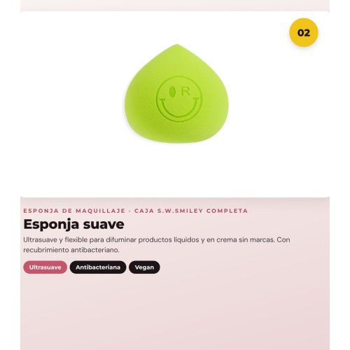 Makeup Revolution - Conjunto *S.W.Smiley* - Pincéis On Cloud Nine + Esponja de maquilhagem suave + Brilho labial Happy Pout + Máscara de pestanas Dazzle Pop + Delineador de olhos Winky Flick Double-Ended