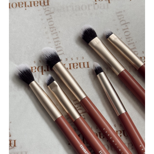 Maria Orbai - Bolsa de maquiagem com 13 pincéis Vegan Brushes