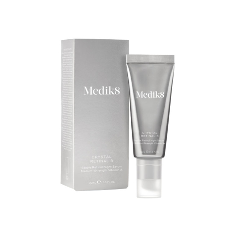 Medik8 - *Crystal Retinal* - Sérum facial anti-envelhecimento noturno com Retinal e Vitamina A de força média Crystal Retinal 3