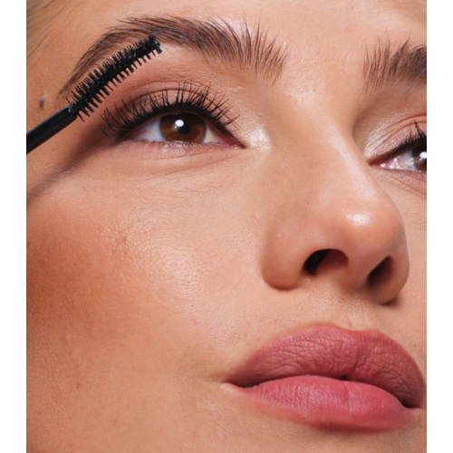 Milani - Máscara Highly Rated Fan Club - 110: Black