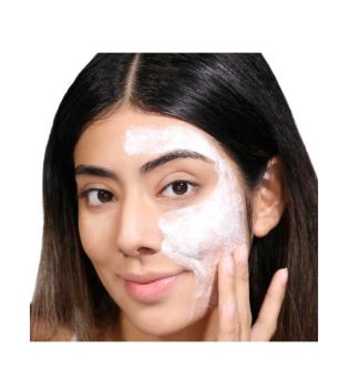 Moira - Esfoliante facial de limpeza profunda - Damasco