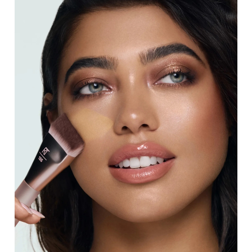 Real Techniques - *New Nude 2.0* - Pincel para Rosto Diamond Blending
