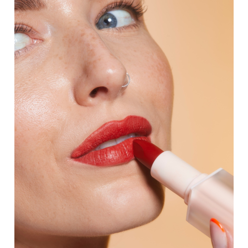 Revolution - Batom Satin Lip Allure Soft Satin - CEO Brick Red