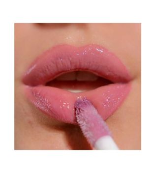 Revolution - Brilho labial Ceramide Lip Swirl - Cherry mauve