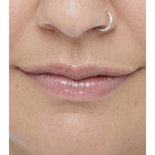 Revolution - Delineador labial Pout Liner - Glaze Clear