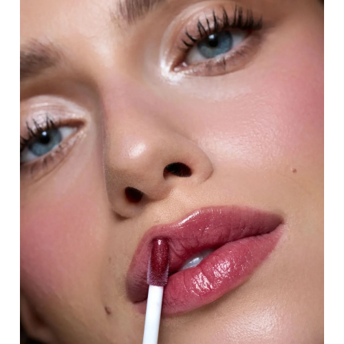 Saigu Cosmetics - *Golden Plum* - Brilho labial Melting Plump - Wild Berry