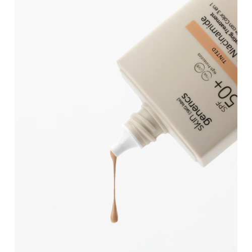 Skin Generics - Tratamento hidratante com cor SPF50+