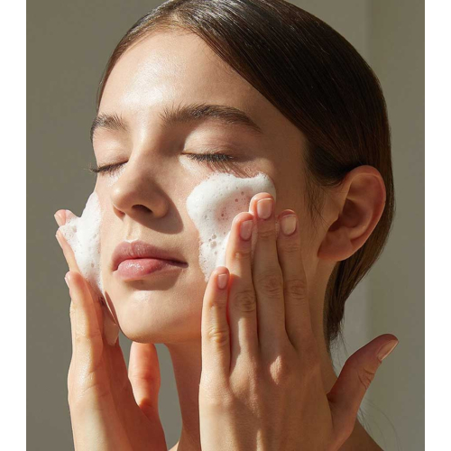 SKIN1004 - Espuma de limpeza com Centella Asiática de Madagascar