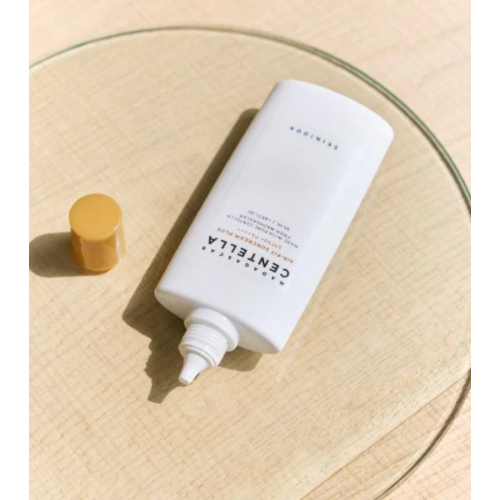 SKIN1004 - Protetor solar com Centella Asiatica de Madagascar SPF50+ PA++++ Air-Fit