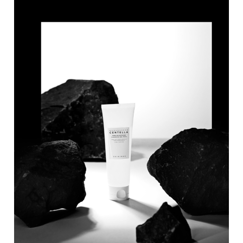 SKIN1004 - *Tone Brightening* - Espuma de limpeza com Centella Asiatica de Madagascar