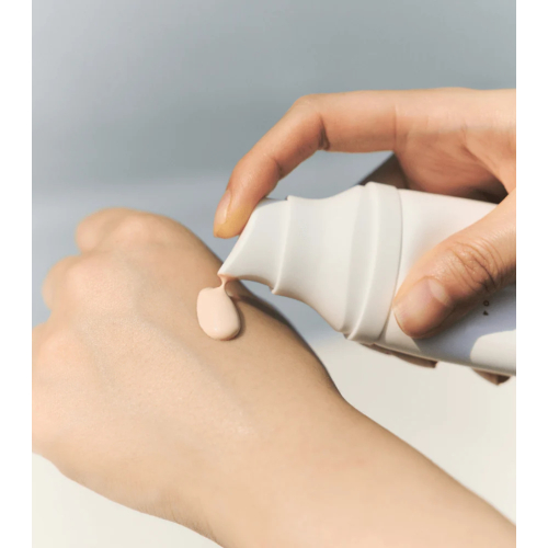 SKIN1004 - *Tone Brightening* - Protetor solar facial Tone-Up SPF50+ PA++++