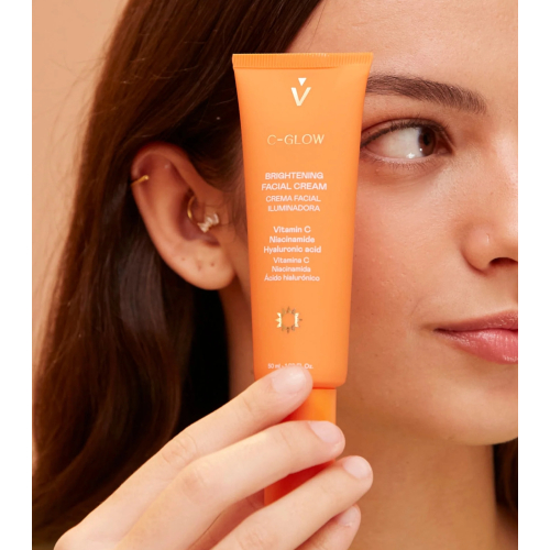 Valquer - *Skin Essentials* - Creme facial iluminador C-Glow