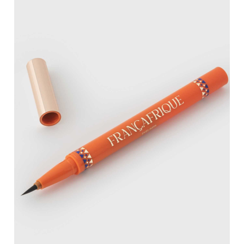 Vivienne Sabó - *Françafrique* - Delineador