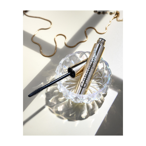 Vivienne Sabó - Rímel Cabaret Première - 01: Preto