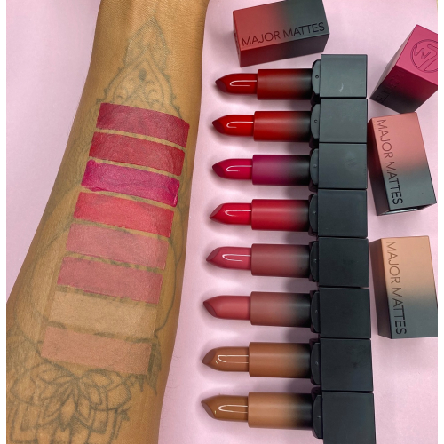 W7 - Batom Major Mattes - House Red